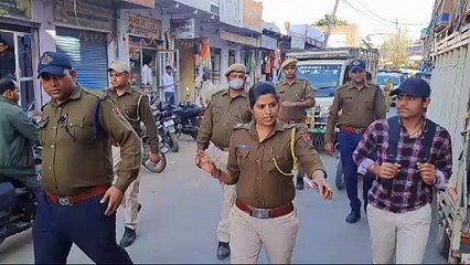 बाजार में दिखी यातायात पुलिस, अचानक कार्रवाई से दुकानदारों में खलबली.... देखें वीडियो