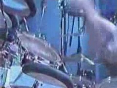 Korn - Let's Get this Party Started (live at the Apollo)