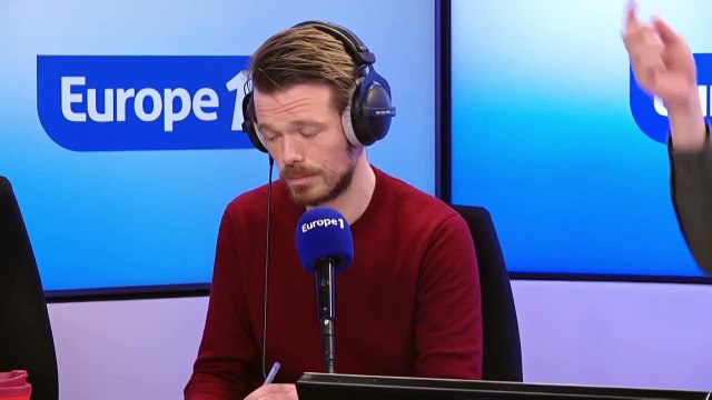 Funérailles de Navalny : des milliers de personnes rassemblées près de l'église