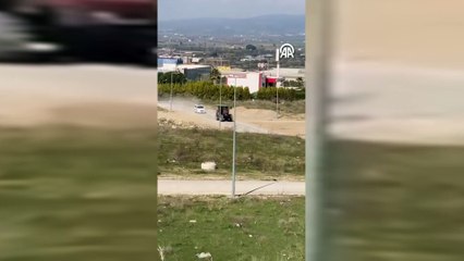 Ehliyetsiz sürücü traktörle polisten kaçtı