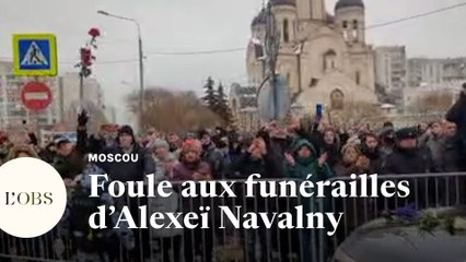 Скачать видео: Alexeï Navalny : des milliers de Moscovites disent adieu à l'opposant russe