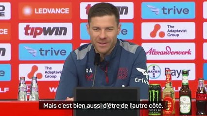 Leverkusen - Xabi Alonso : "Je préférerais être sur le terrain, mais c'est bien aussi d'être de l'autre côté"