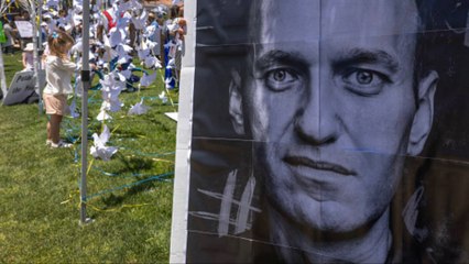 Thousands Attend Alexei Navalny’s Funeral in Moscow