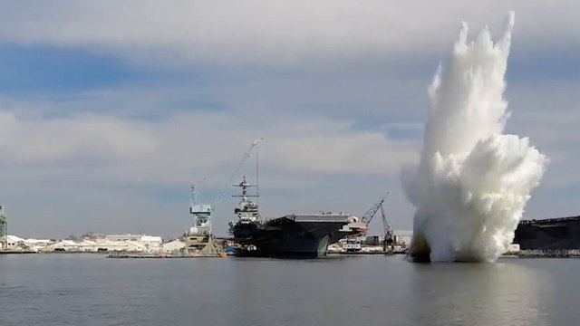 États-Unis : le spectaculaire crash-test de la catapulte de l'USS John F. Kennedy