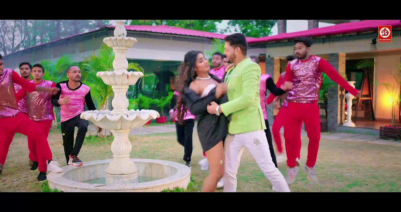 y2mate.com - video  लल मज सड पऽ ankushraja  Feat Ayesha Kashyap  Lela Maja Sari P  Bhojpuri Song_1440p