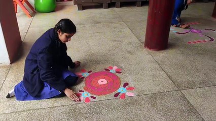 बच्चों ने रंगोली बना कर मनाया राजस्थान पत्रिका का स्थापना दिवस, देखें वीडियो...