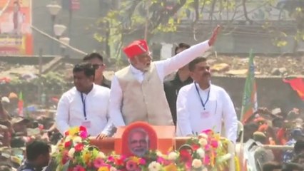 বাংলায় ৪২টি আসনেই পদ্ম ফোটাতে হবে, TMC-র মানে হল তু...ম্যায় অউর কোরাপশন!: Modi