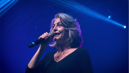 GALA VIDÉO - PHOTO - Lio pose avec sa mère : la ressemblance est troublante !