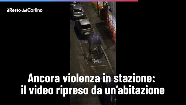 Ancora violenza in stazione: il video ripreso da un'abitazione