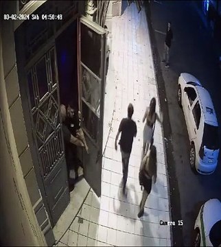 Cuatro jóvenes arrestados por dañar el frente de un boliche