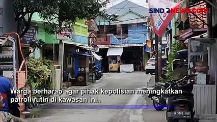 Terekam CCTV, Dua Kelompok Remaja Tawuran di Pemukiman Padat Penduduk di Koja