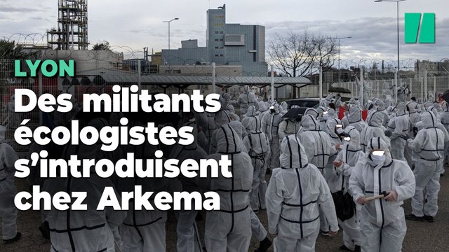 Extinction Rebellion et Youth for Climate s’introduisent dans l’entreprise de chimie pour dénoncer les « polluants éternels »