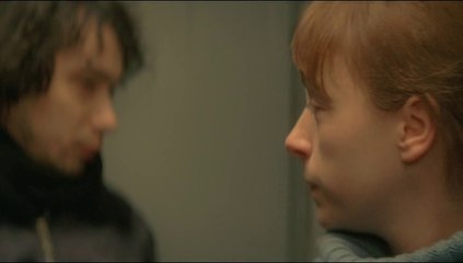 Algo parecido a la felicidad - Tráiler español