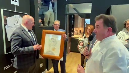 Carnero inaugura una tienda de Martín Berasategui en Valladolid