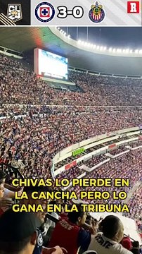 Chivas 'GOLEA' a CRUZ AZUL en la tribuna del ESTADIO AZTECA