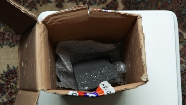 Sipariş ettiği tablet yerine taş geldi