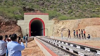 प्रदेश की सबसे बड़ी रेल सुरंग में दौड़ा खुशियों का इंजन