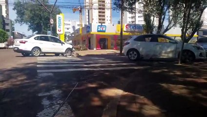 Siena e Onix se envolvem em batida no Centro