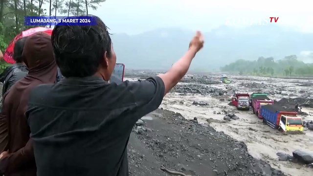 Detik-Detik Banjir Lahar Semeru, 4 Truk Tambang Pasir Terjebak di Tengah Sungai