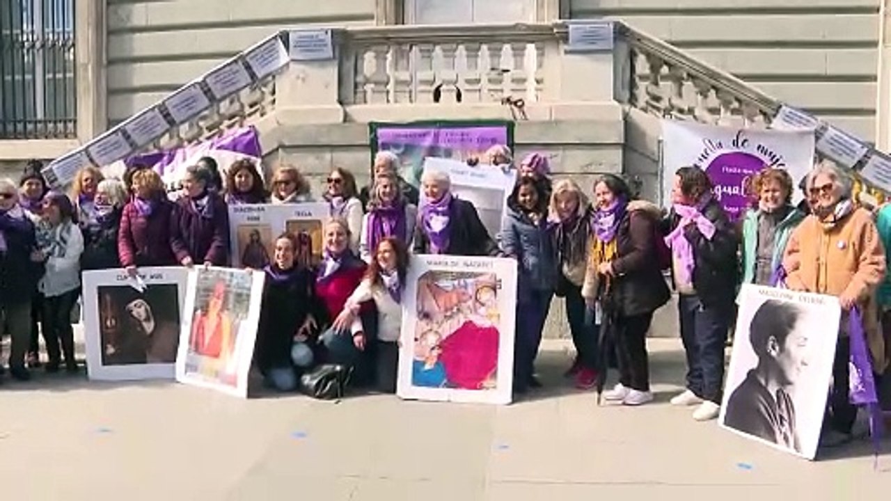 Feministas católicas reclaman voz y voto en la Iglesia y denuncian los abusos