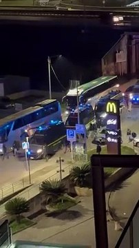 Derby Cosenza-Catanzaro, scontri tra tifosi giallorossi e forze dell’ordine nei pressi dello stadio al termine della gara