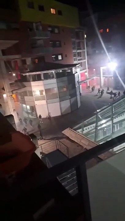 Derby Cosenza-Catanzaro, scontri tra tifosi giallorossi e forze dell’ordine nei pressi dello stadio al termine della gara