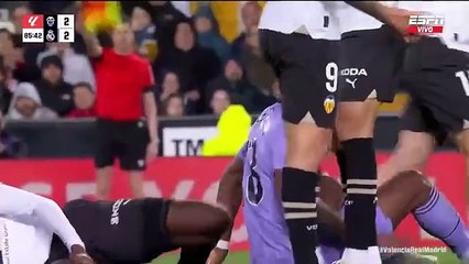 Lesión Grave de Mouctar Diakhaby: Detalles y Actualizaciones ⚽