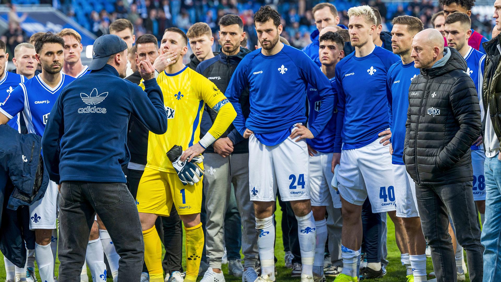 Darmstadt ultras deliver harsh words to players