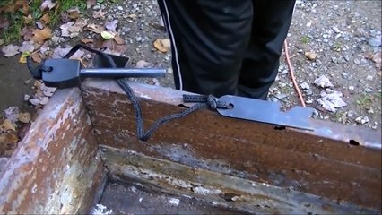 Đá đánh lửa sinh tồn  vật dụng thiết yếu khi đi phượt rừng núi