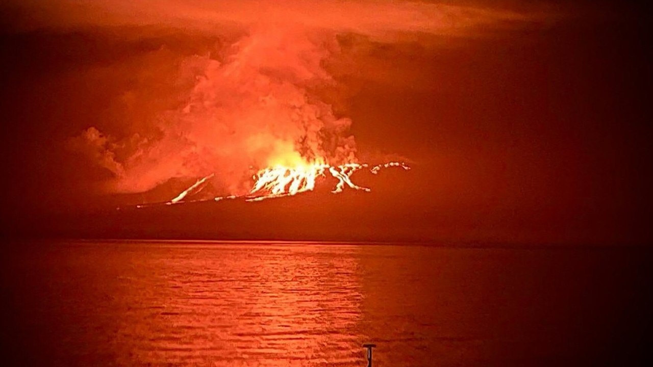 Vulkan auf Galápagos-Insel Fernandina ausgebrochen