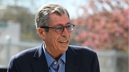 GALA VIDEO - Patrick Balkany proche de Johnny Hallyday : ce cadeau qui a fait “pleurer de joie” le chanteur