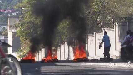아이티, 3천여 명 탈옥·10여 명 사망...무법천지, 비상사태 선포 / YTN