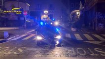 Catania, arrestato con 4 chili di cocaina nell'auto: la targa era... girevole, la droga nascosta in un'intercapedine