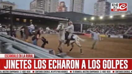 Veganos irrumpieron en "La Rural" y se enfrentaron con los jinetes