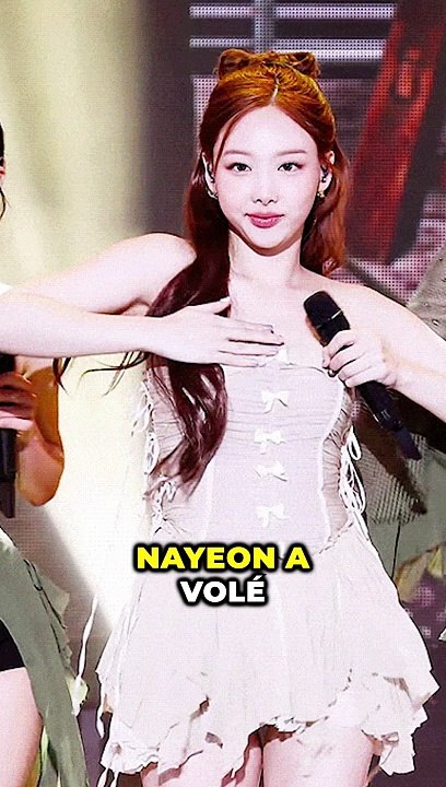 Nayeon de TWICE vole la vedette avec son irrésistible look "oreilles de chat" l actu kpop