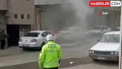Park halindeki otomobil alev alev yandı
