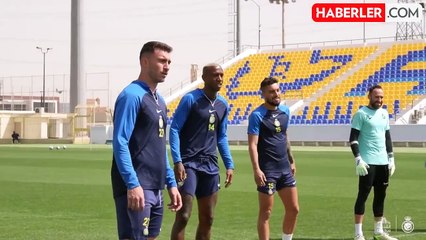 Futbolseverler kahrolacak! Ronaldo'nun futbolu bırakacağı tarihi sevgilisi verdi