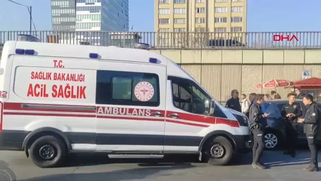 Metrobüs durağında yürüyen merdiven arızası: 3 yaralı