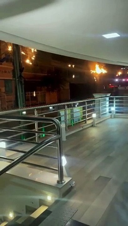 Furto de fios no centro de Florianópolis causa incêndio e deixa 631 unidades sem luz