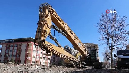 Bu maaşı duyan makas operatörlüğü için sıraya girecek: Aylık 300 bin lira