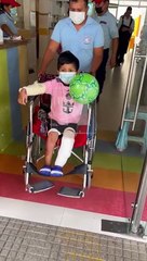Niño que sufrió quemaduras sale del hospital