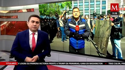 Policías repliegan a empujones a manifestantes de Interjet en Circuito Interior