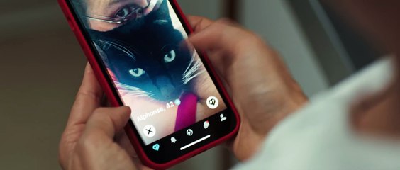 IT'S RAINING MEN Film Trailer HD – Eine Frau, die alles hat, außer Liebe 💧