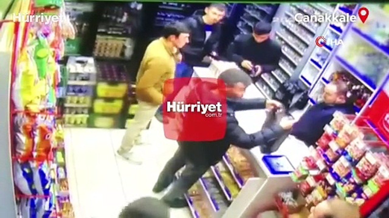 Çanakkale'de 4,9’luk depremin yaşattığı panik ve korku anları güvenlik kamerasında