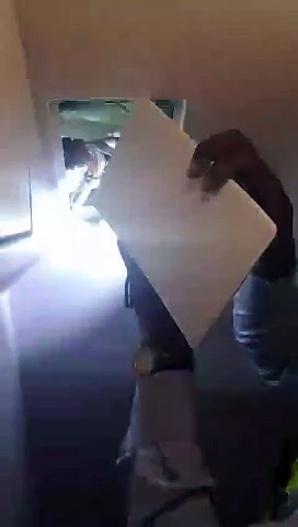 விமான கழிவறையில் 4.5 கிலோ தங்கம்; சென்னையில் சுங்கத்துறை அதிகாரிகளின் அதிரடியால் மீட்பு