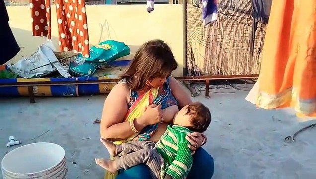 Meri bacche ki feeding video | New desi breastfeeding vlog Indian | Breastfeeding indian