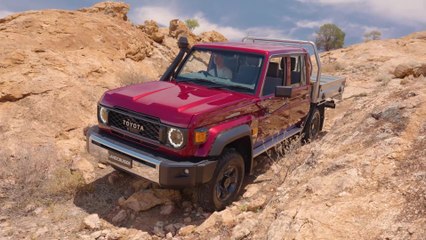 2024 Toyota LandCruiser 70 Series GXL Dual Cab Driving Video