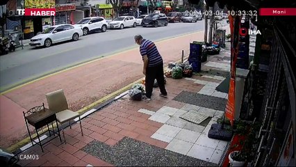 Üzerine gelen otomobilden kıl payı kurtuldu: O anlar kamerada