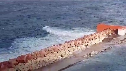 Bufera di vento alle Eolie, disagi nei collegamenti