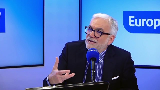 Constitutionnalisation de l'IVG : «Ne soyons pas dupes d'une sorte d'instrumentalisation du pouvoir», conseille Pascal Praud